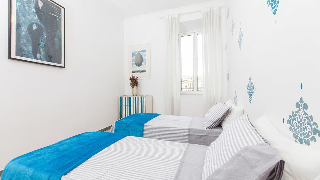 Rental In Rome Otranto Relax Bagian luar foto